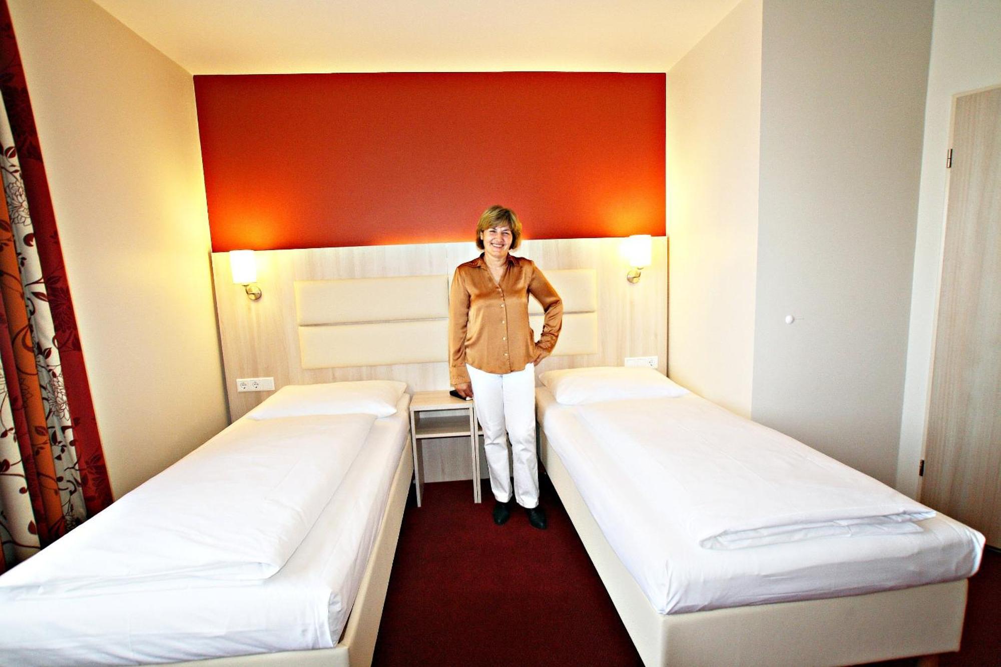 Hotel Roedelheimer Hof - Am Wasserturm Frankfurt am Main ภายนอก รูปภาพ