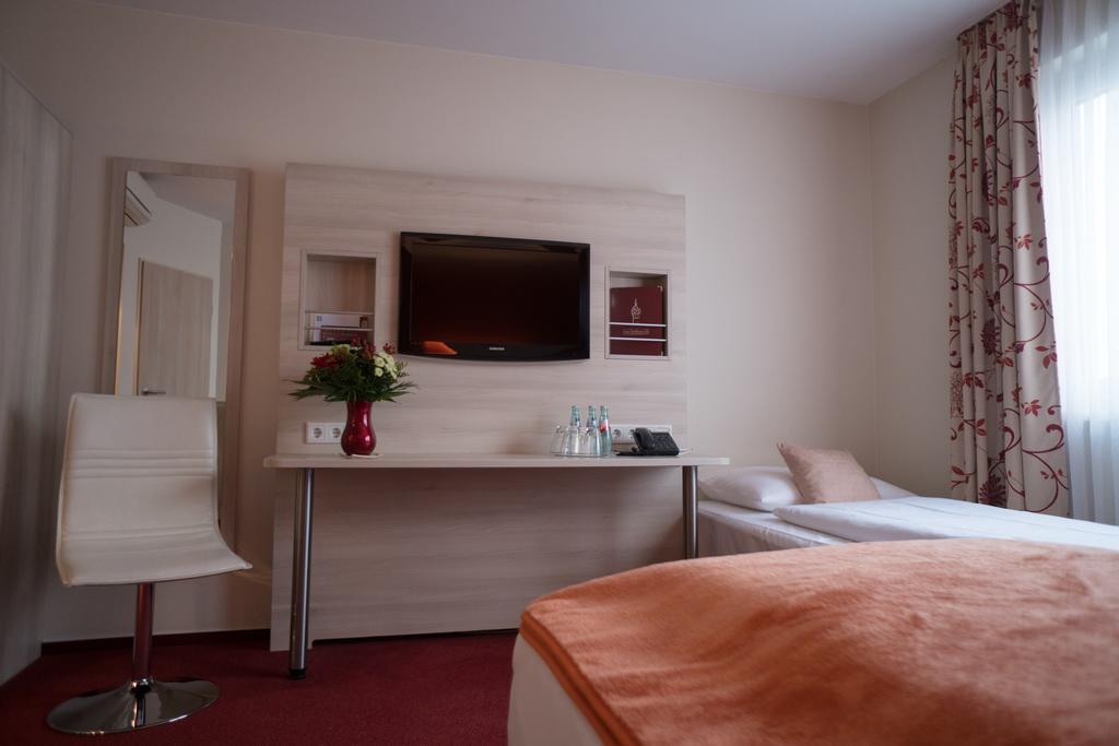 Hotel Roedelheimer Hof - Am Wasserturm Frankfurt am Main ห้อง รูปภาพ
