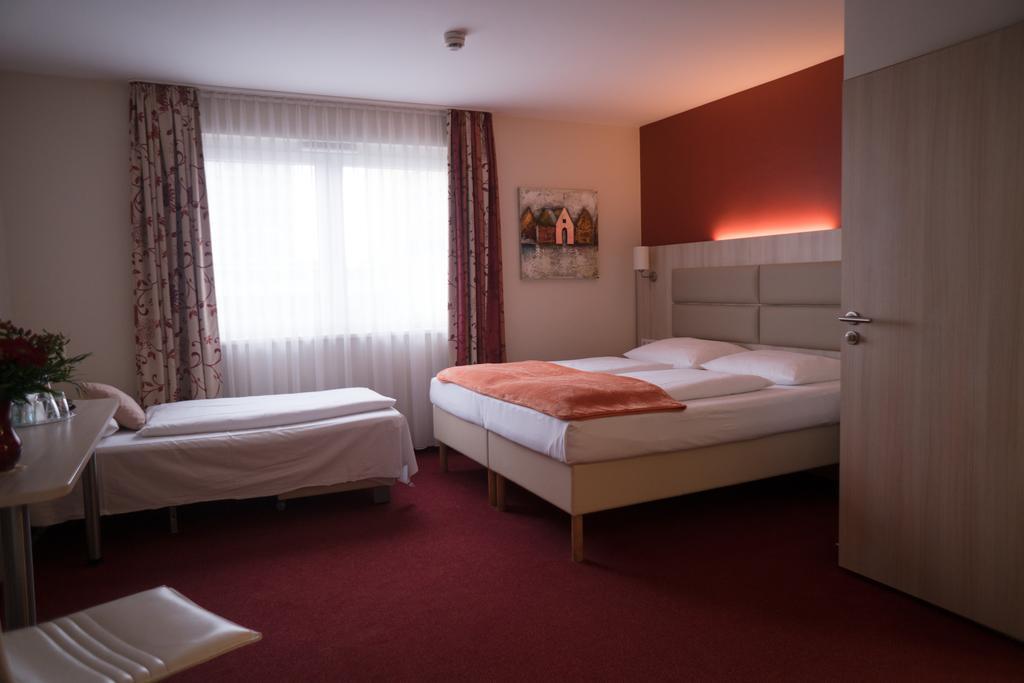 Hotel Roedelheimer Hof - Am Wasserturm Frankfurt am Main ห้อง รูปภาพ