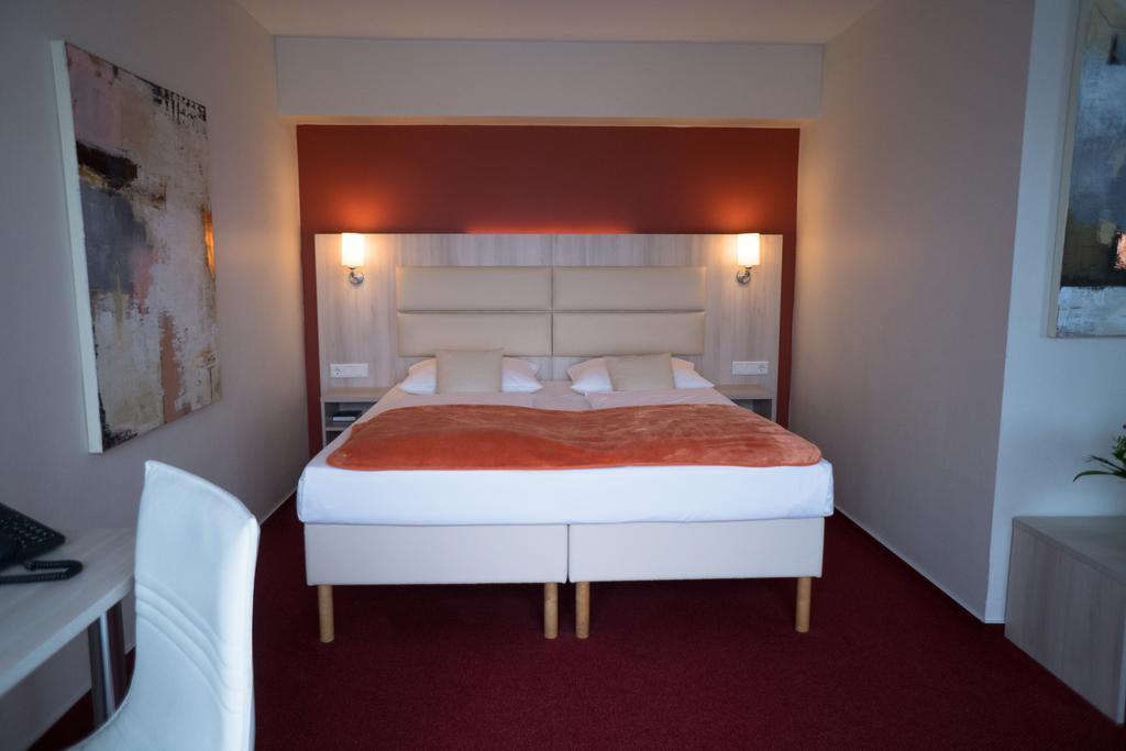 Hotel Roedelheimer Hof - Am Wasserturm Frankfurt am Main ห้อง รูปภาพ