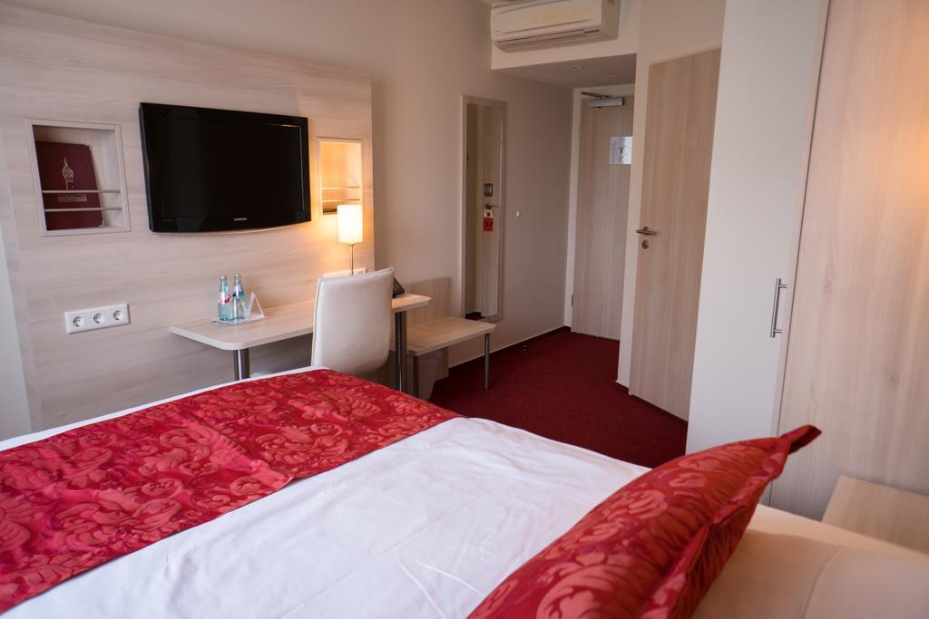 Hotel Roedelheimer Hof - Am Wasserturm Frankfurt am Main ห้อง รูปภาพ