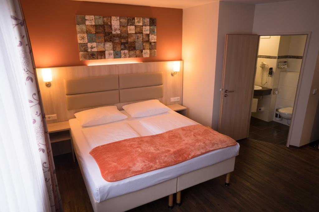 Hotel Roedelheimer Hof - Am Wasserturm Frankfurt am Main ห้อง รูปภาพ